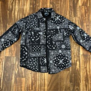 Forever 21 Black and White Graphic Shirt